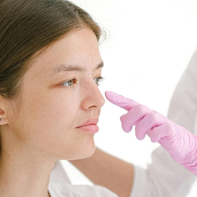 cernes Visage soin hyeres docteur audrey simon